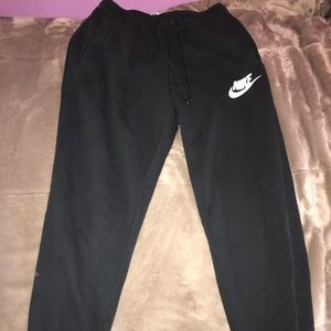 Women’s Nike sweatpants